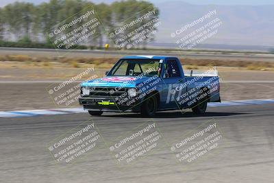 media/Oct-01-2022-24 Hours of Lemons (Sat) [[0fb1f7cfb1]]/10am (Front Straight)/